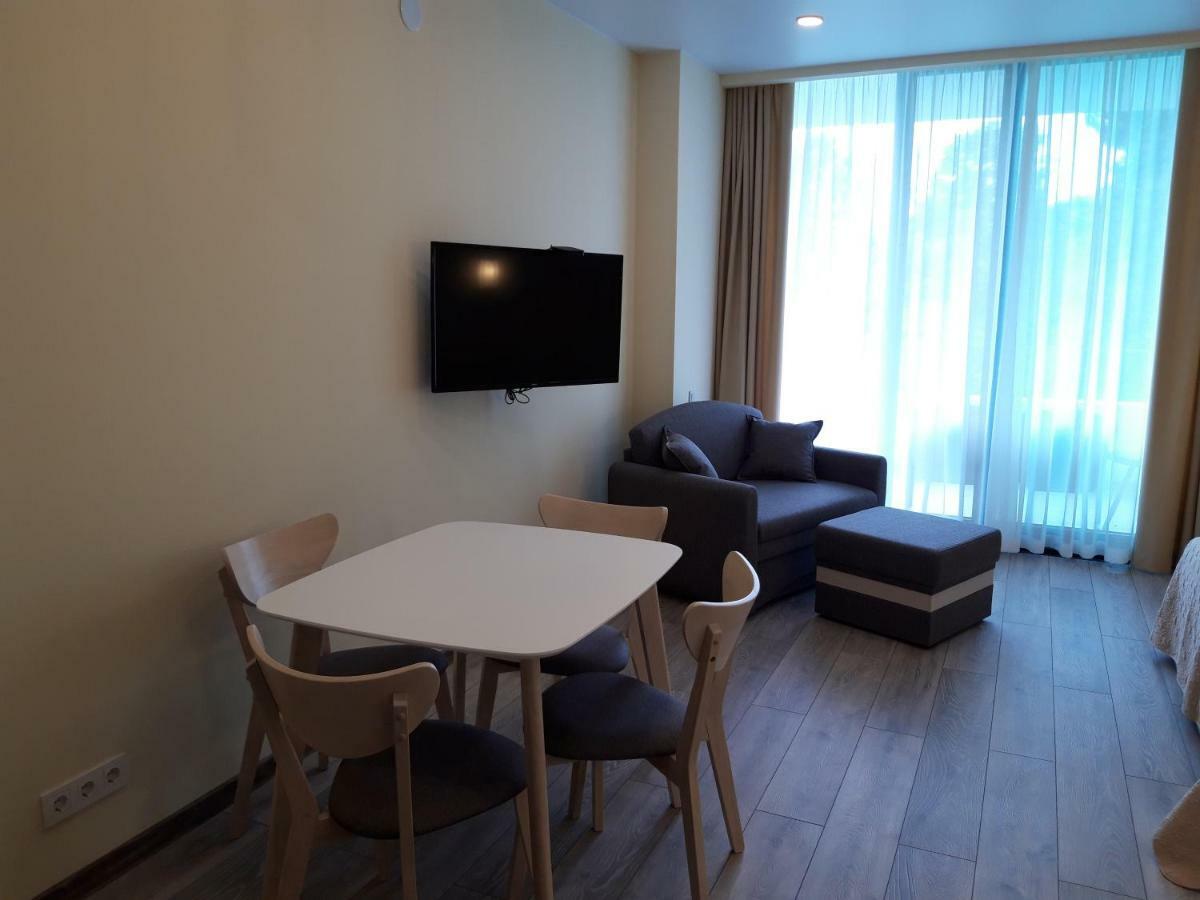 Green Line Apartment Mtsvane Konts'khi Buitenkant foto
